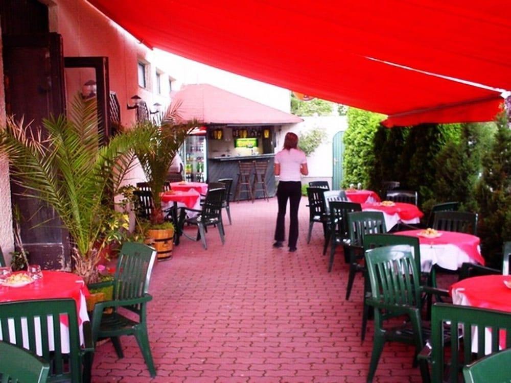 Hotel Rila Budapest Restaurant foto